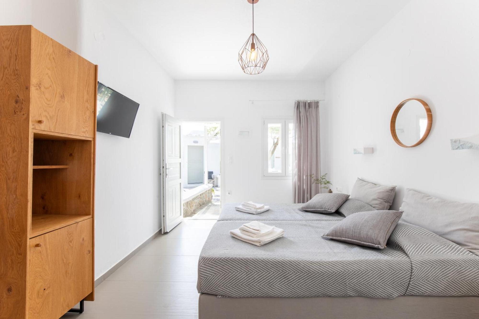 Agia Anna Beachfront Boutique Strand Paraga